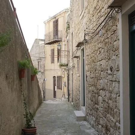 I Vicoli Di San Vito بيت للعطل *